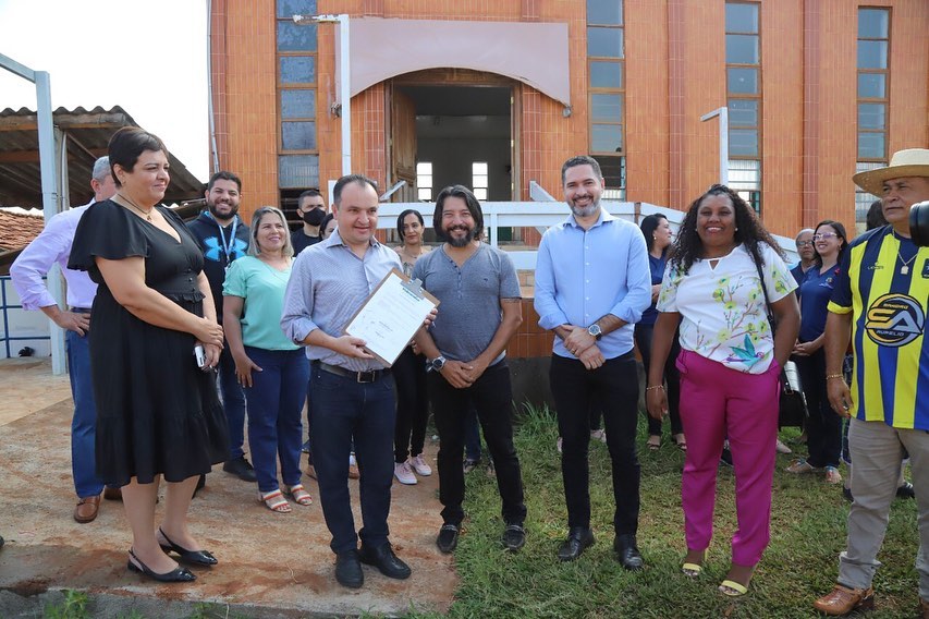 Prefeito Pábio Mossoró assina ordem de serviço para obras no CIEI